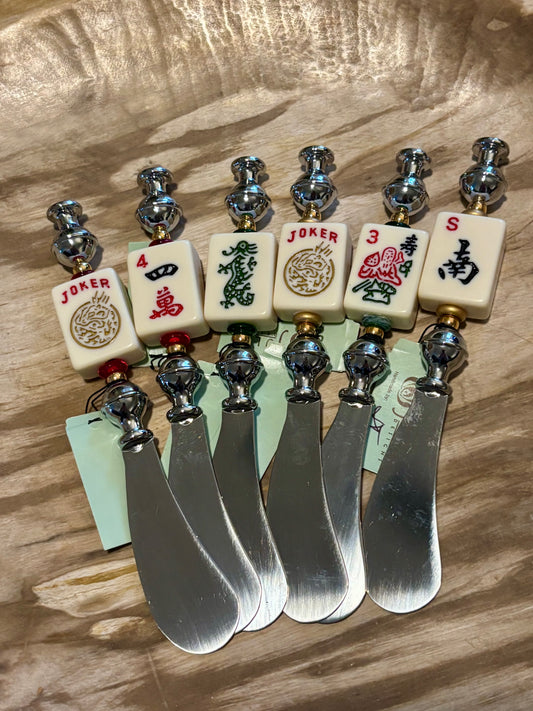 Mahjong tile spreader with real tile