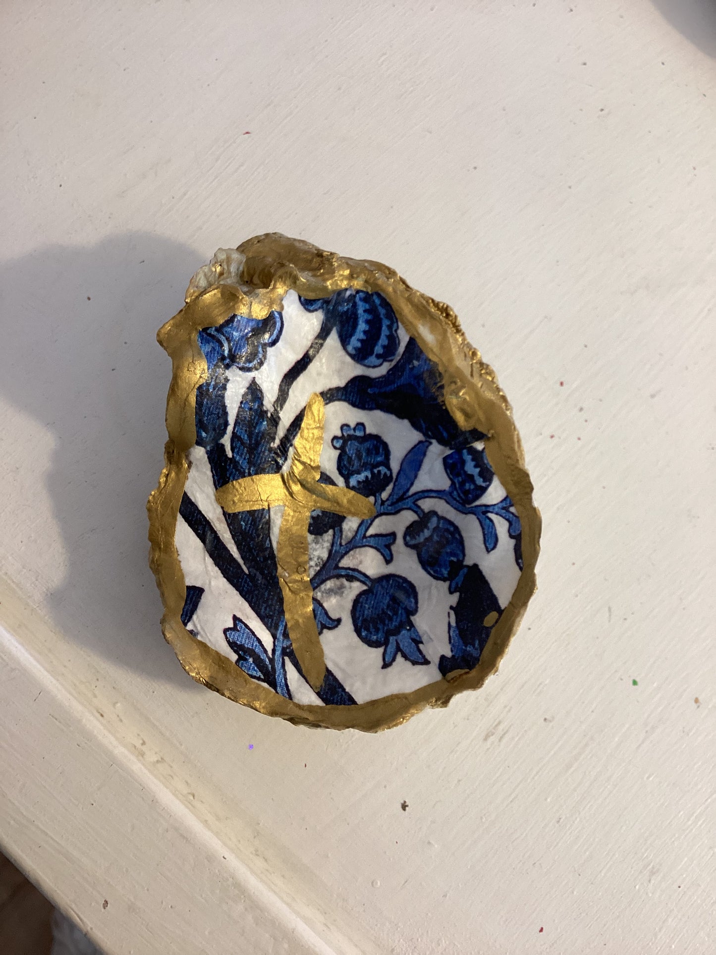 Lydia Nolen “Oyster Shell Ring Holders with Cross”